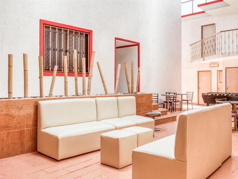 Capital O Hotel Valencia Пуэбла Экстерьер фото