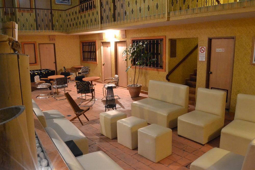 Capital O Hotel Valencia Пуэбла Экстерьер фото