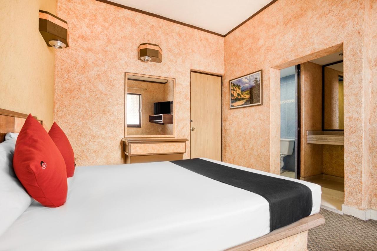 Capital O Hotel Valencia Пуэбла Экстерьер фото