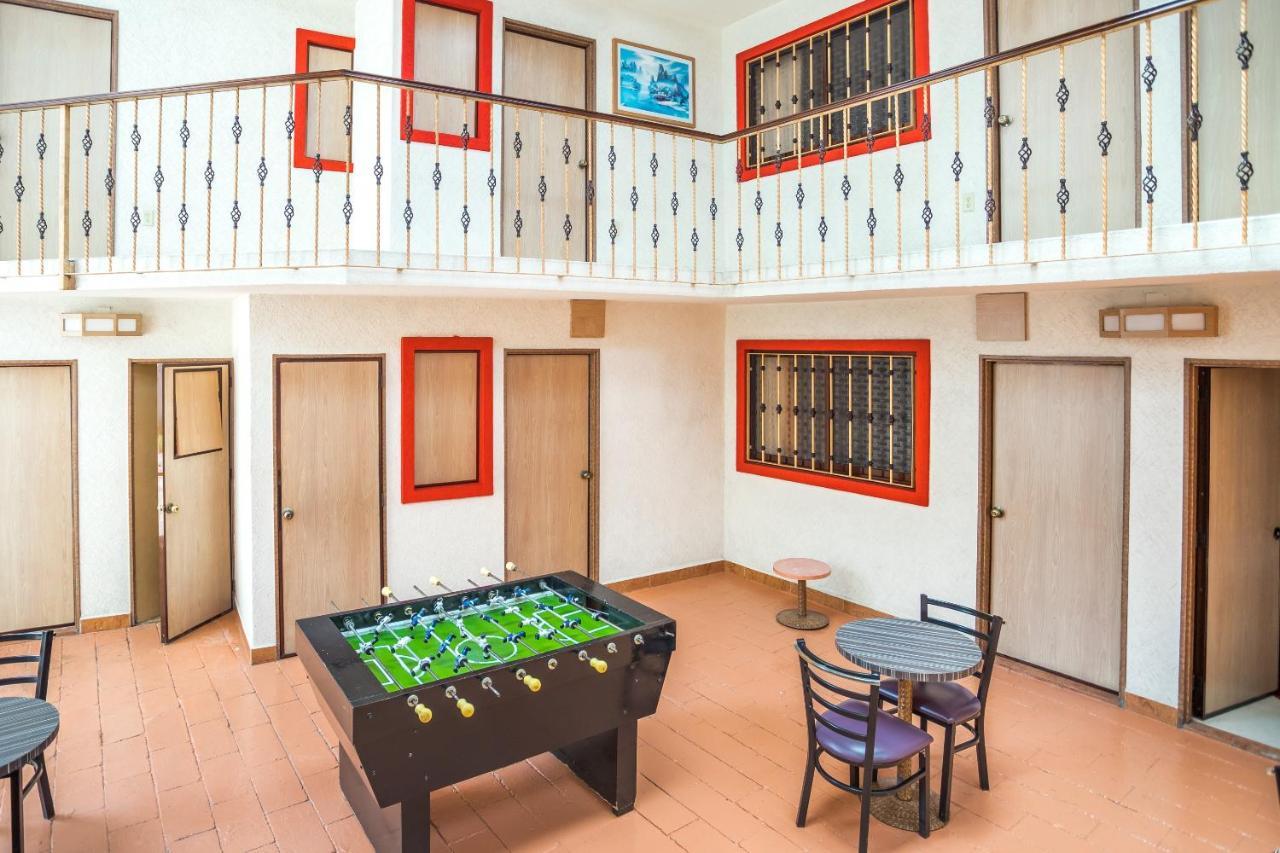 Capital O Hotel Valencia Пуэбла Экстерьер фото