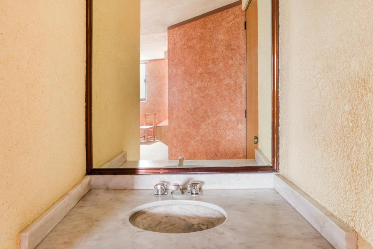 Capital O Hotel Valencia Пуэбла Экстерьер фото
